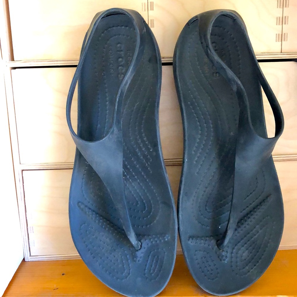 crocs thong sandles